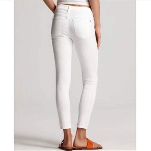 Vince White  denim Relaxed straight leg 5 pocket jeans waist 31 (unisex) - Picture 2 of 16